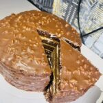 торт Сникерс